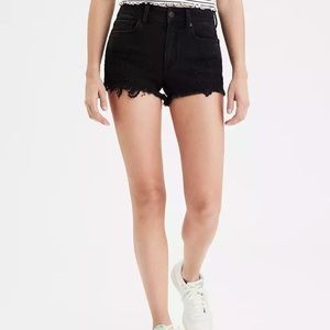 ✨AE black high rise shortie with lace, size 6✨